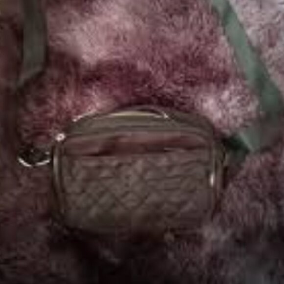 Steve Madden women’s chocolate brown woven crossbody belt bag - Picture 1 of 1